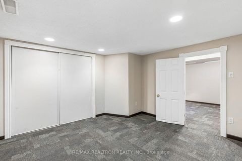 Photo 32 at 957 JANETTE Street, Leslie Valley, Newmarket