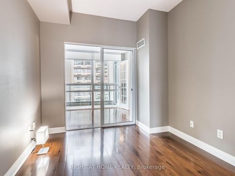 Photo 17 at 1106 - 1121 Bay Street, Bay Street Corridor, Toronto