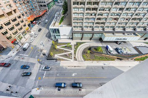 Photo 25 at 1106 - 1121 Bay Street, Bay Street Corridor, Toronto