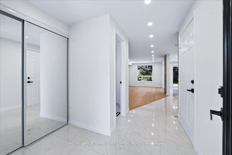 Photo 4 at 4 Cassandra Drive, East Bayfield, Barrie