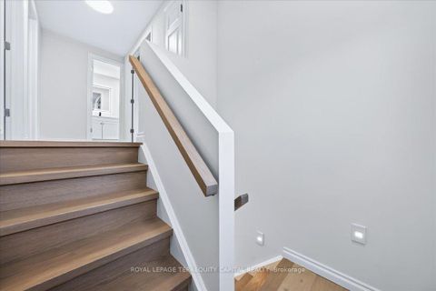 Photo 15 at 4 Cassandra Drive, East Bayfield, Barrie