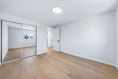 Photo 24 at 4 Cassandra Drive, East Bayfield, Barrie