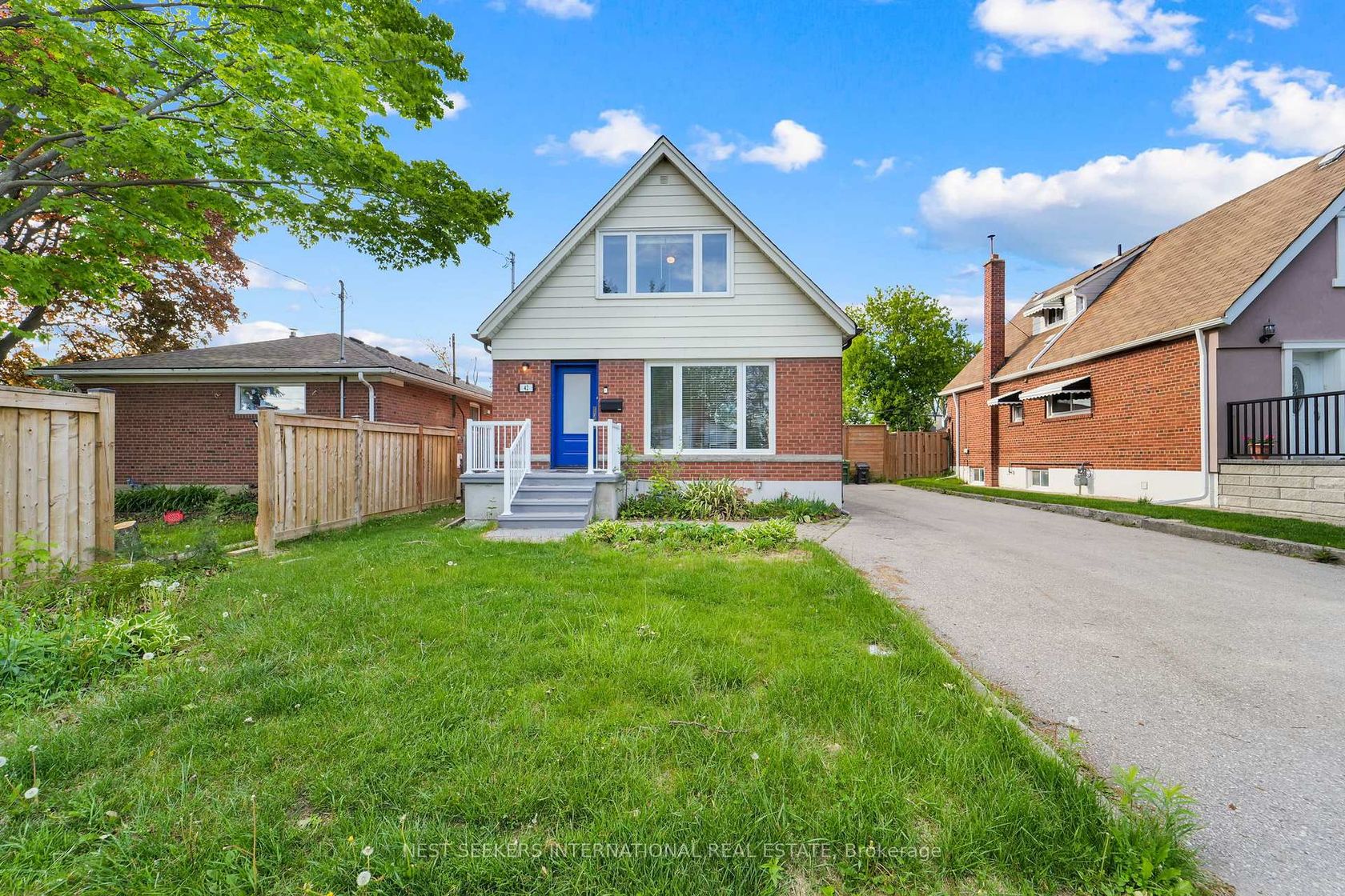 42 Fordwich Crescent, Kipling, Toronto photo number 2