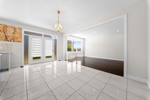 Photo 7 at 600 Mactier Drive, Kleinburg, Vaughan