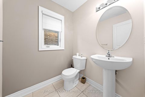 Photo 14 at 600 Mactier Drive, Kleinburg, Vaughan