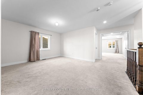Photo 16 at 600 Mactier Drive, Kleinburg, Vaughan