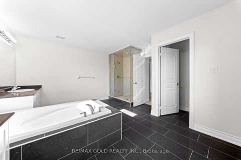 Photo 20 at 600 Mactier Drive, Kleinburg, Vaughan
