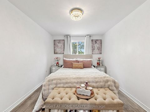 Photo 33 at 207 Hickling Trail, Grove East, Barrie
