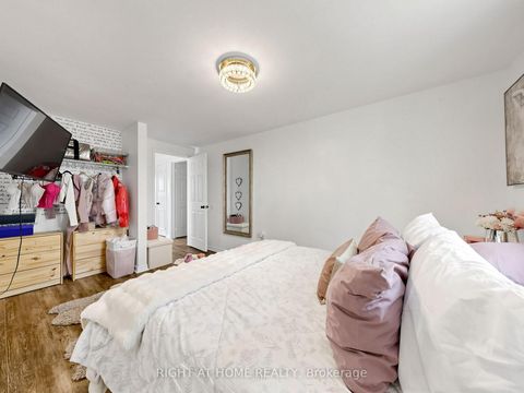 Photo 35 at 207 Hickling Trail, Grove East, Barrie