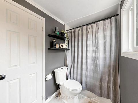 Photo 38 at 207 Hickling Trail, Grove East, Barrie