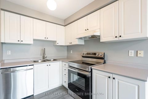 Photo 5 at 76 - 243 Ferndale Drive S, Ardagh, Barrie