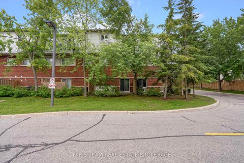 Photo 22 at 76 - 243 Ferndale Drive S, Ardagh, Barrie