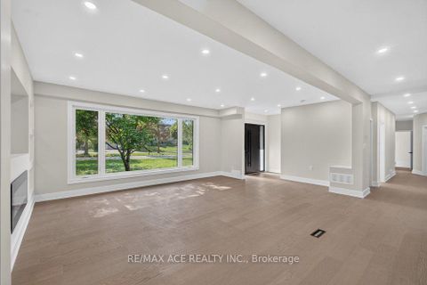 Photo 9 at 11 Faircroft Boulevard, Cliffcrest, Toronto