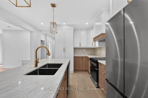 Photo 18 at 11 Faircroft Boulevard, Cliffcrest, Toronto