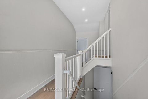 Photo 32 at 11 Faircroft Boulevard, Cliffcrest, Toronto