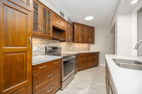 Photo 10 at 521 - 20 Southport Street, Swansea, Toronto