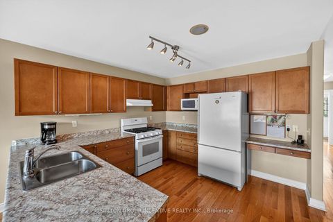 Photo 14 at 101 Lion's Gate Boulevard, Little Lake, Barrie