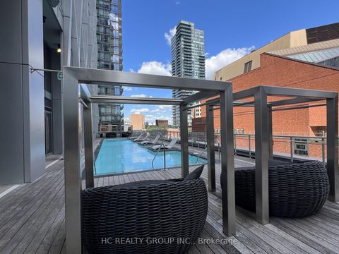Photo 18 at 4512 - 1 Yorkville Avenue, Annex, Toronto