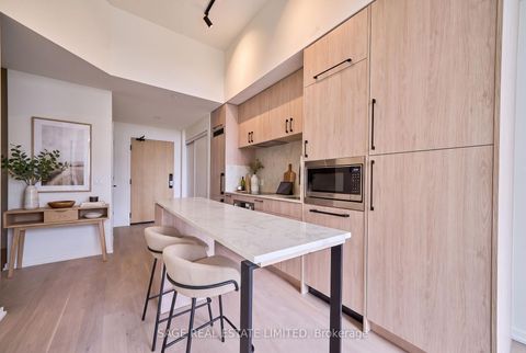 Photo 4 at 608 - 109 Erskine Avenue, Mount Pleasant West, Toronto