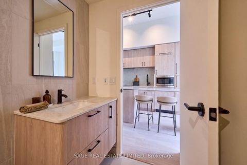 Photo 12 at 608 - 109 Erskine Avenue, Mount Pleasant West, Toronto