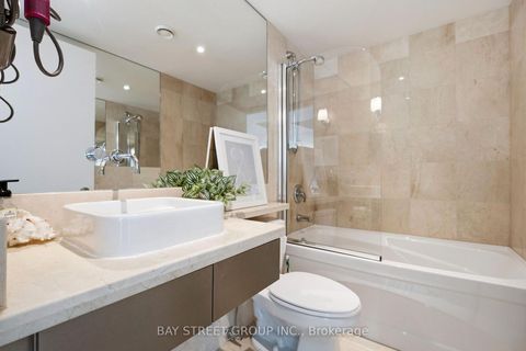 Photo 14 at 925 - 36 Blue Jays Way, Waterfront Communities C1, Toronto
