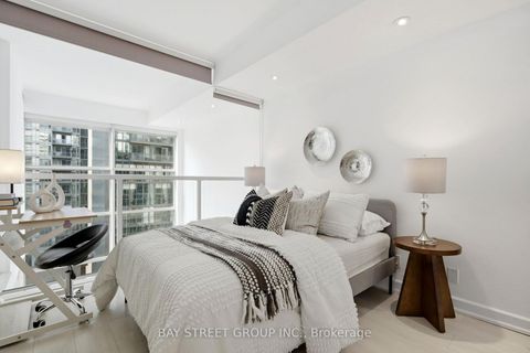 Photo 16 at 925 - 36 Blue Jays Way, Waterfront Communities C1, Toronto
