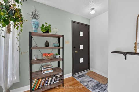Photo 8 at 9 Vine Street, Sunnidale, Barrie