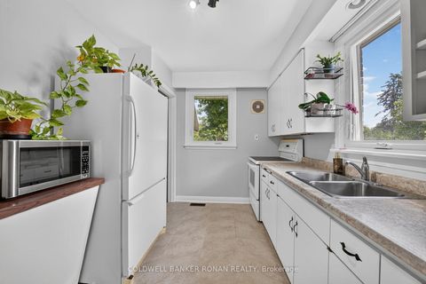 Photo 19 at 9 Vine Street, Sunnidale, Barrie