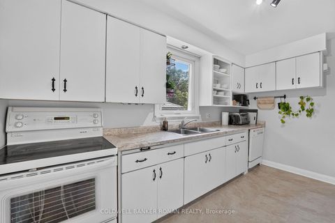 Photo 20 at 9 Vine Street, Sunnidale, Barrie