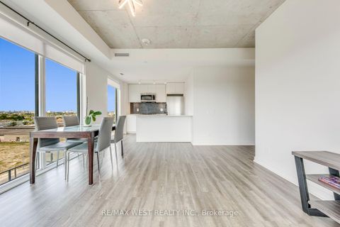 Photo 11 at 910 - 1808 St. Clair Avenue W, Pellam Park, Toronto