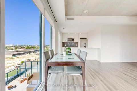 Photo 14 at 910 - 1808 St. Clair Avenue W, Pellam Park, Toronto
