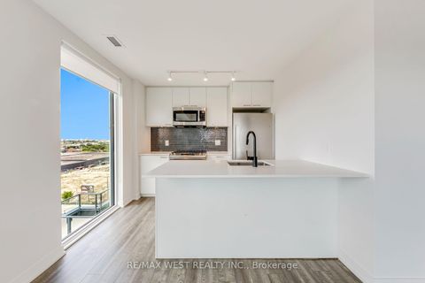 Photo 15 at 910 - 1808 St. Clair Avenue W, Pellam Park, Toronto