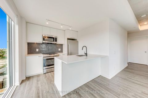 Photo 16 at 910 - 1808 St. Clair Avenue W, Pellam Park, Toronto