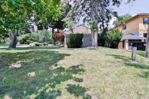 Photo 3 at 1 Penhale Drive, Humber Heights, Toronto