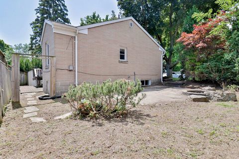 Photo 8 at 1 Penhale Drive, Humber Heights, Toronto