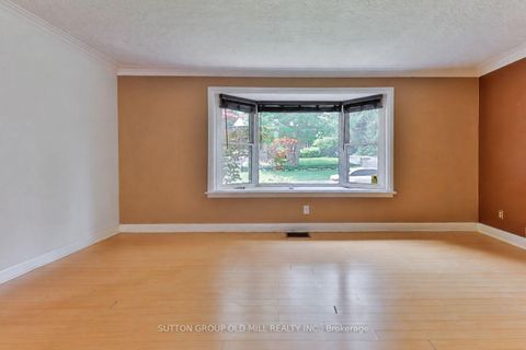 Photo 17 at 1 Penhale Drive, Humber Heights, Toronto
