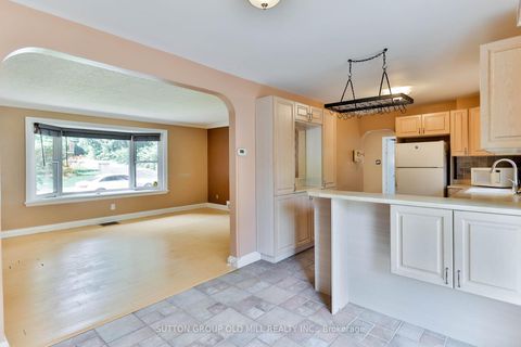Photo 18 at 1 Penhale Drive, Humber Heights, Toronto