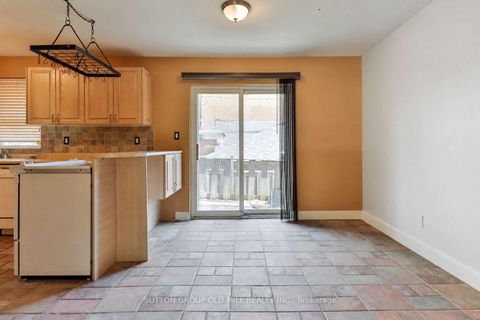 Photo 20 at 1 Penhale Drive, Humber Heights, Toronto