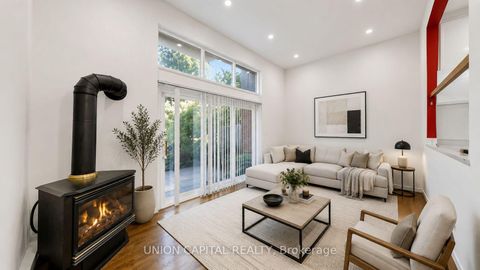 Photo 4 at 6 Windy Golf Way, Flemingdon Park, Toronto