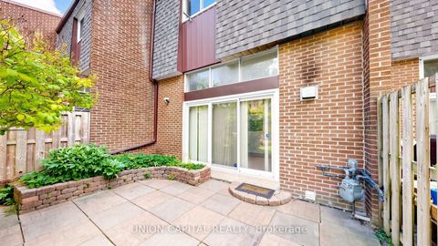 Photo 15 at 6 Windy Golf Way, Flemingdon Park, Toronto