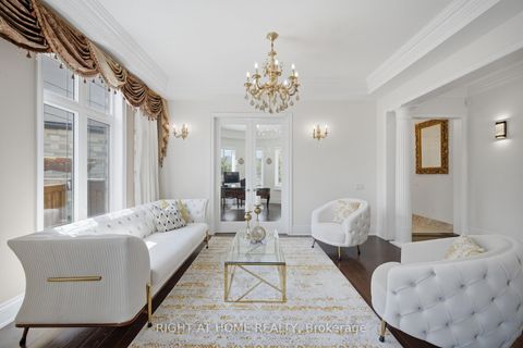 Photo 6 at 33 Keatley Drive, Patterson, Vaughan