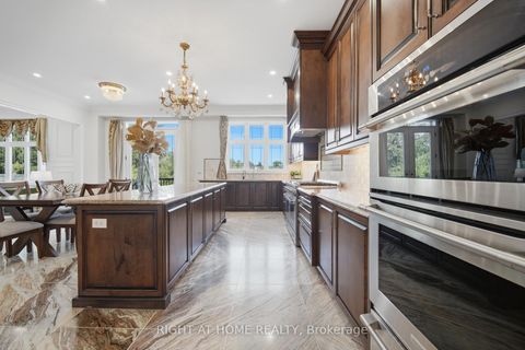 Photo 9 at 33 Keatley Drive, Patterson, Vaughan