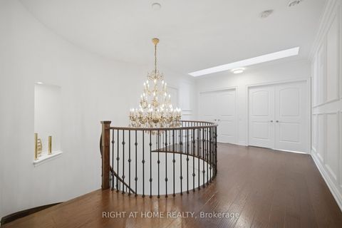 Photo 14 at 33 Keatley Drive, Patterson, Vaughan
