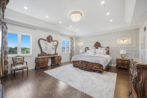 Photo 16 at 33 Keatley Drive, Patterson, Vaughan