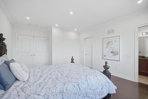Photo 21 at 33 Keatley Drive, Patterson, Vaughan