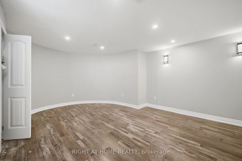 Photo 39 at 33 Keatley Drive, Patterson, Vaughan
