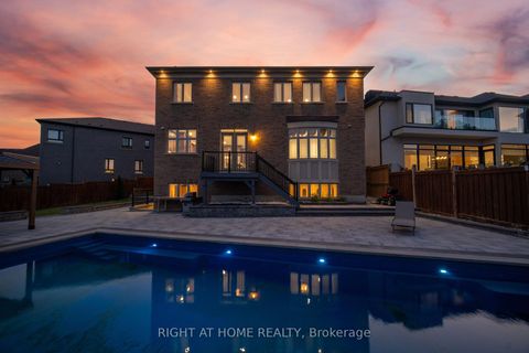 Photo 44 at 33 Keatley Drive, Patterson, Vaughan
