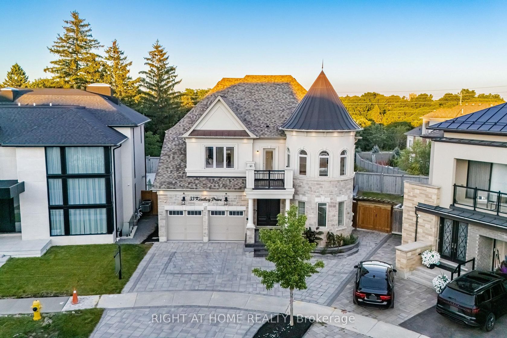 33 Keatley Drive, Patterson, Vaughan photo number 2