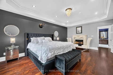 Photo 18 at 101 Elgin Mills Road W, Mill Pond, Richmond Hill