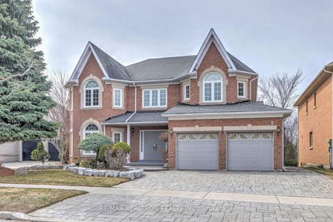 Photo 1 at 6 White Oak Crescent, Langstaff, Richmond Hill